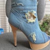 salto alto fechado jeans