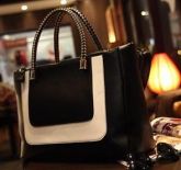 Bolsa de couro preto e branco